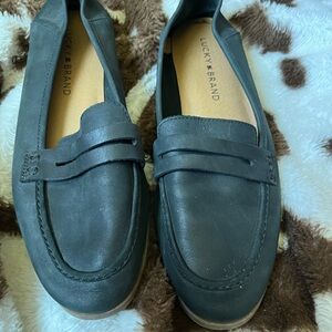 Lucky Brand Caylon black leather loafers size 8